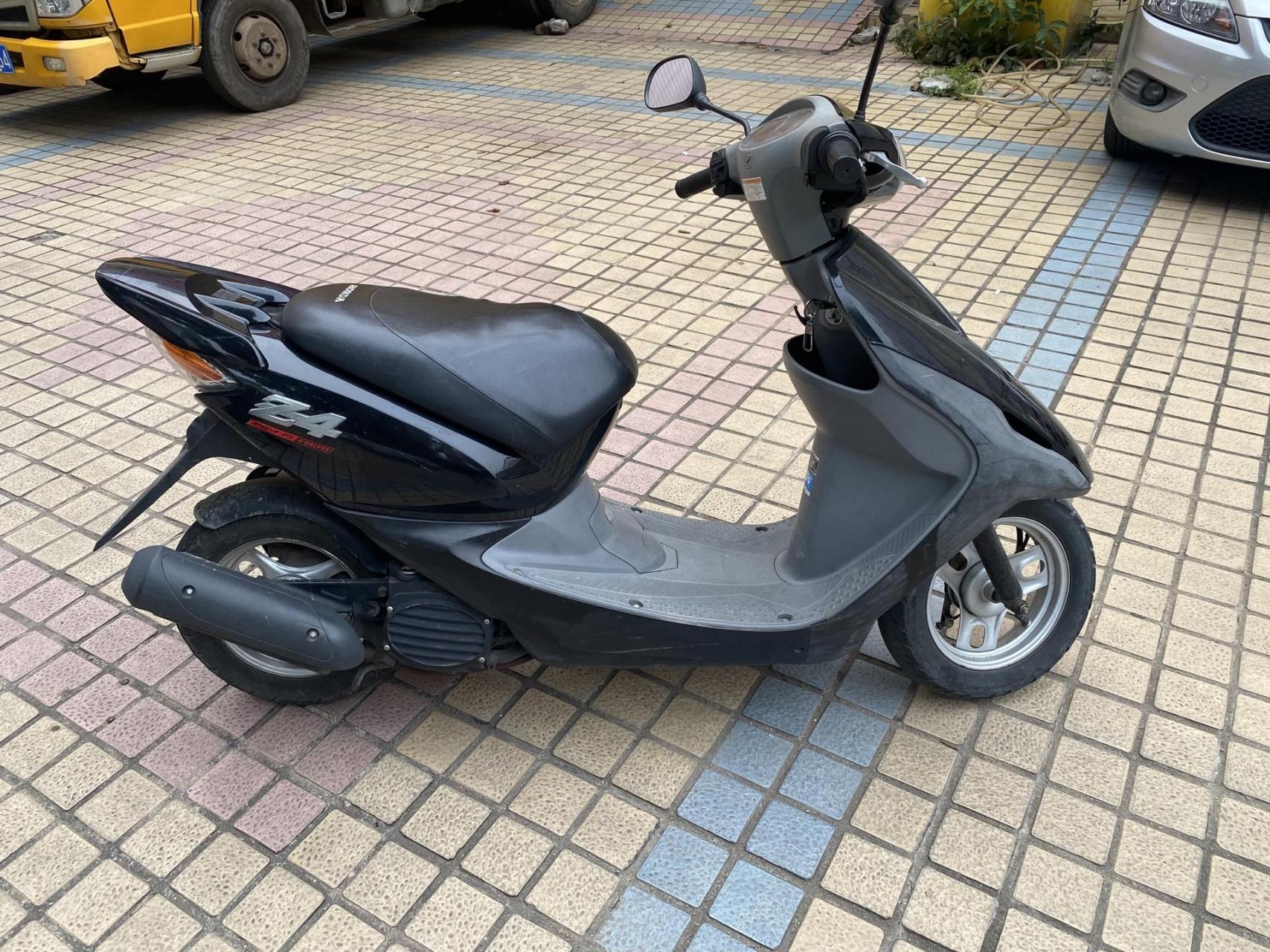 全铝合金车架成色精品骑上我心爱的小摩托永远不会堵车,闲置不开了