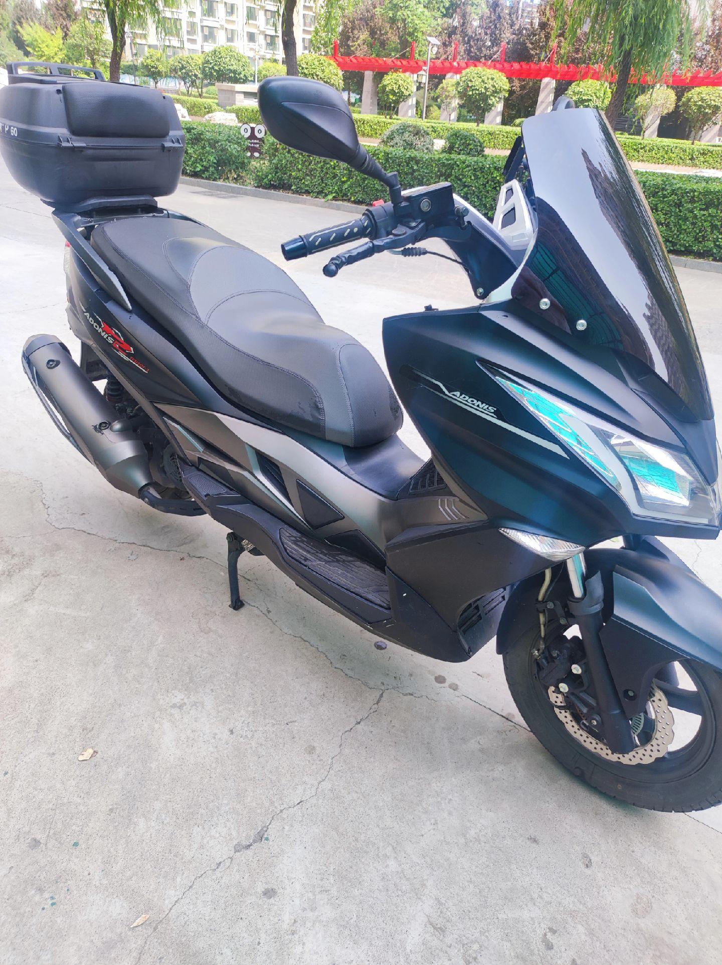 日雅150踏板摩托车,国四电喷,成色新,机器好,音响震天,刚安全行驶八千