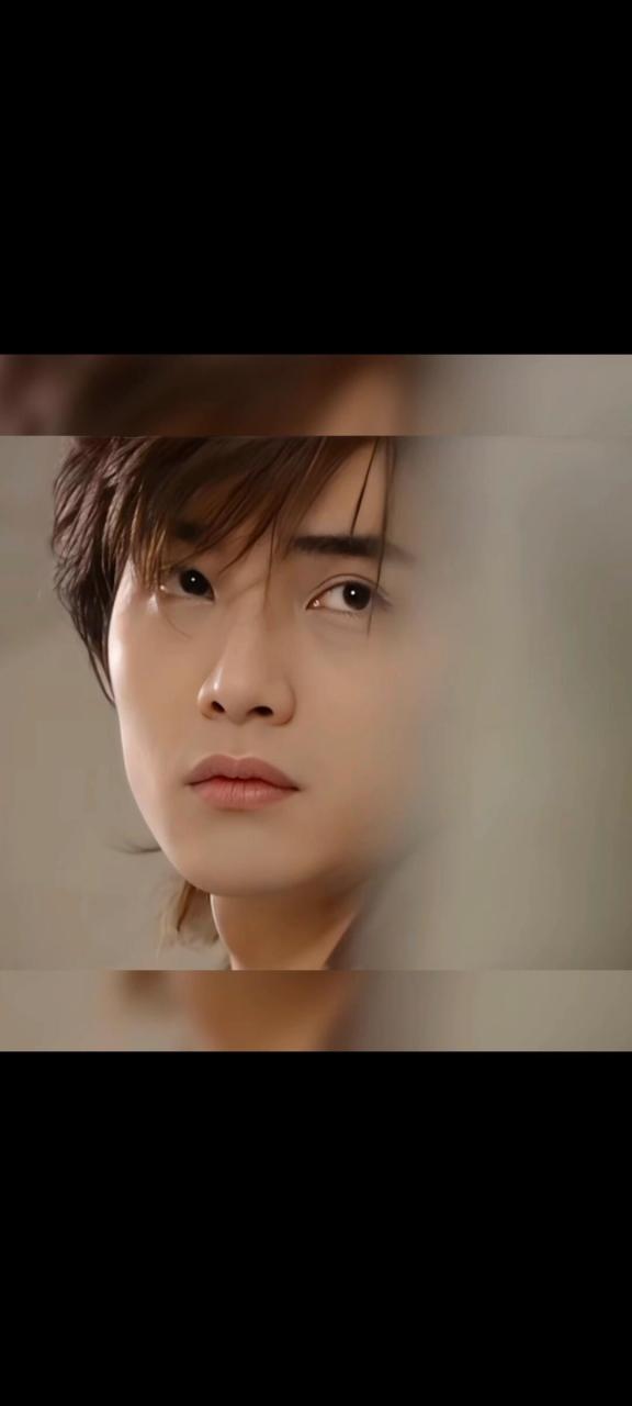 时隔快二十年又看一遍,还是被迷的五迷三道的,年轻时期的贺军翔涨是