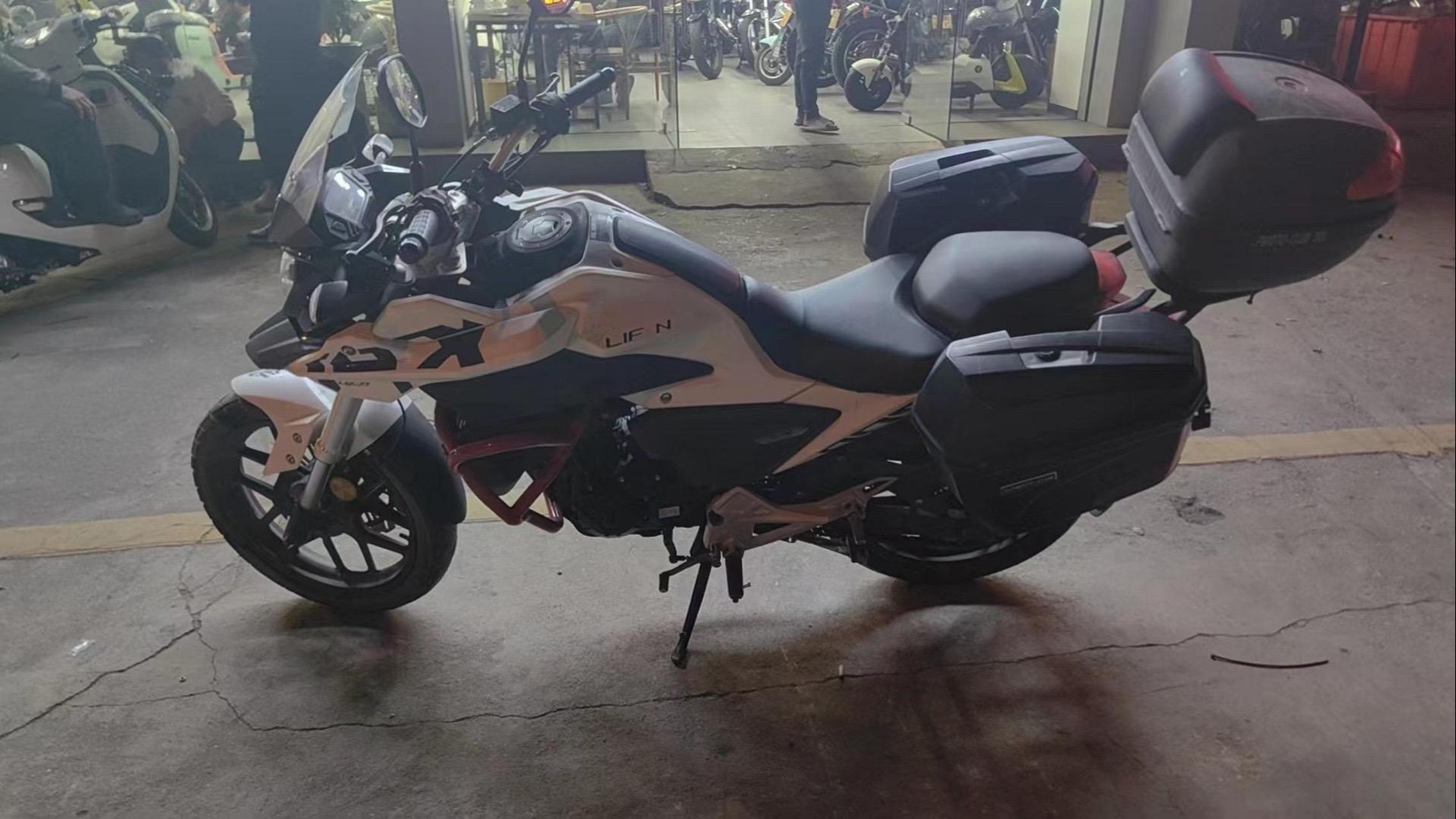 19年力帆kpt200拉力车(电喷水冷单缸200排量)