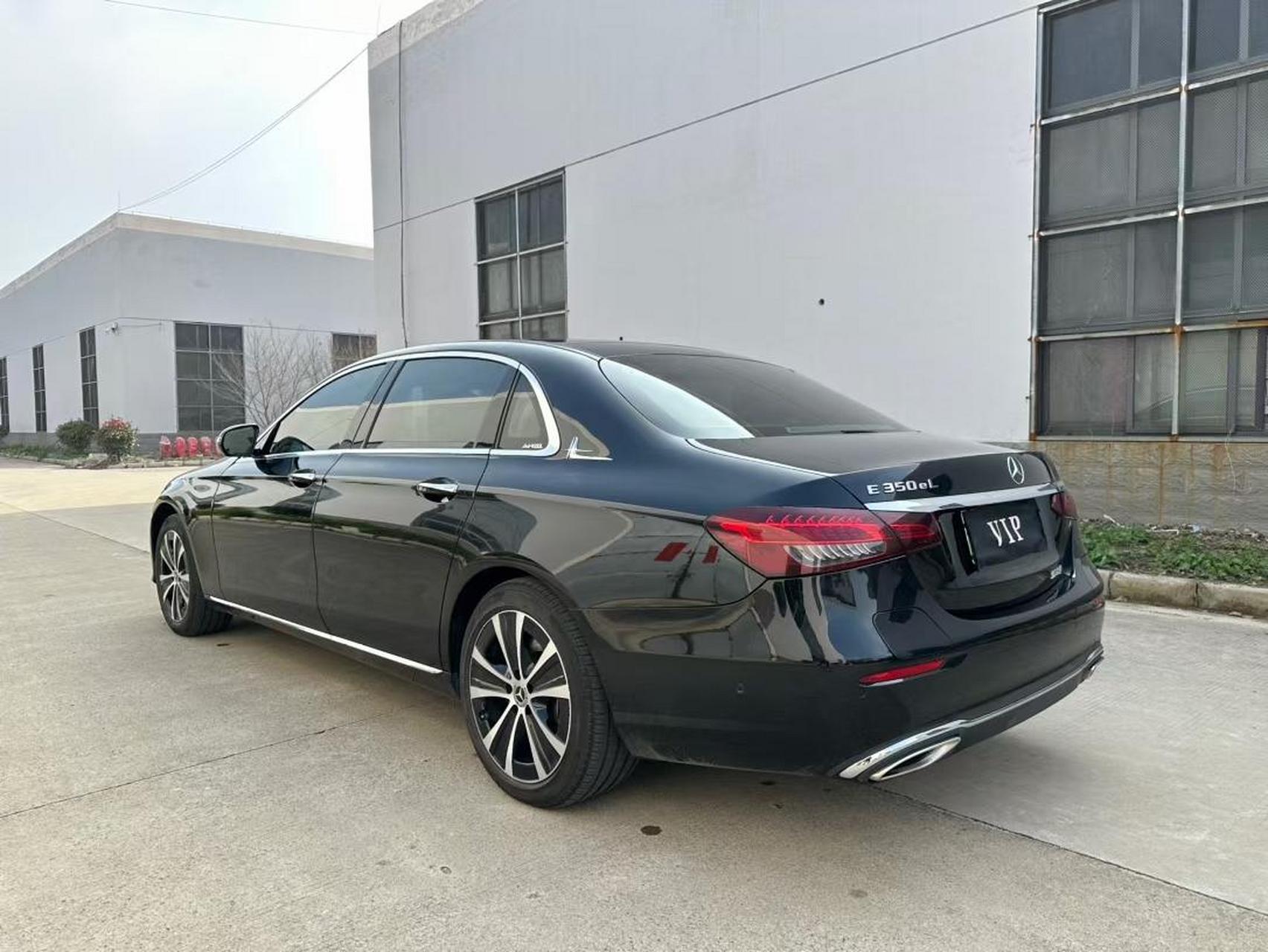 奔驰e350el插电式混动2.0t最顶配