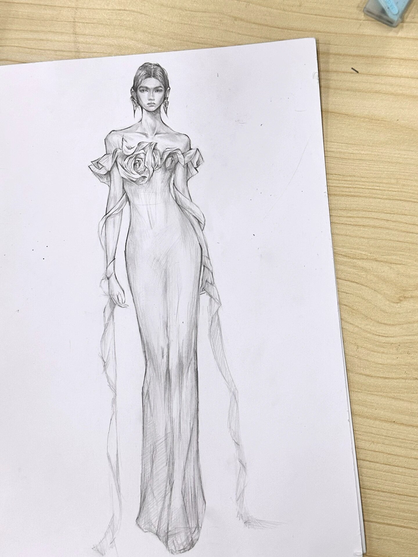 服装效果图|手绘|秀场图|服装设计|铅笔 作业分享