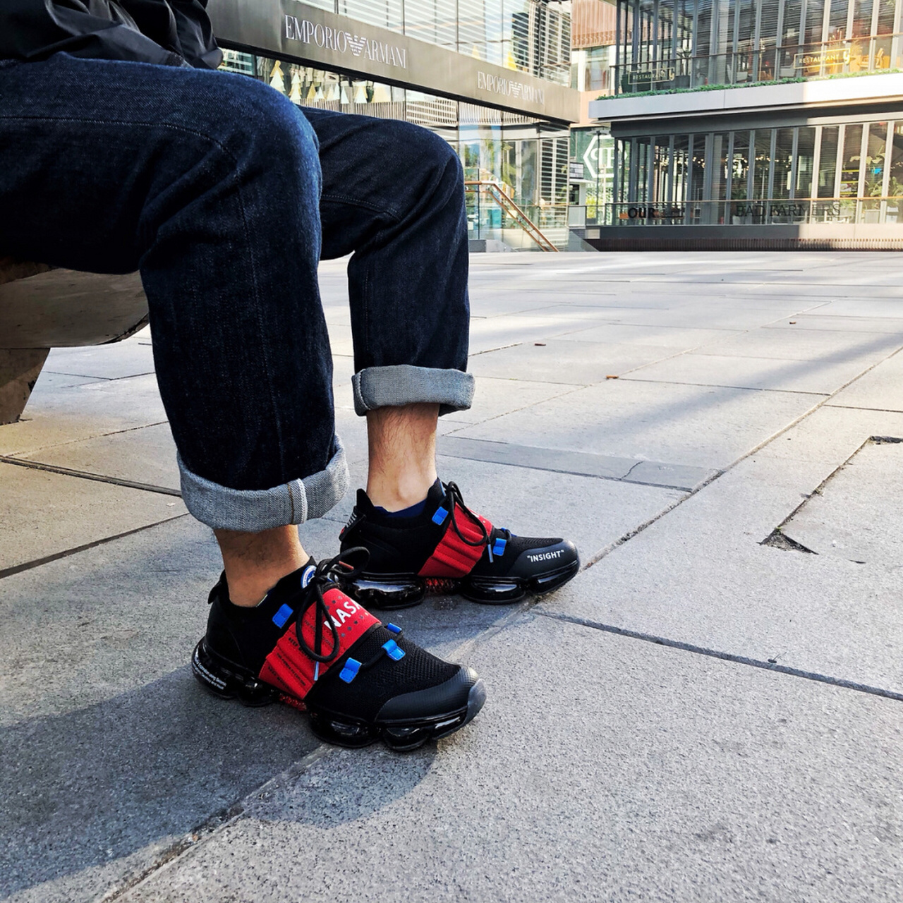 安踏「零界」nasa纪念跑鞋 为致敬nasa60周年,安踏特别推出seeed种子