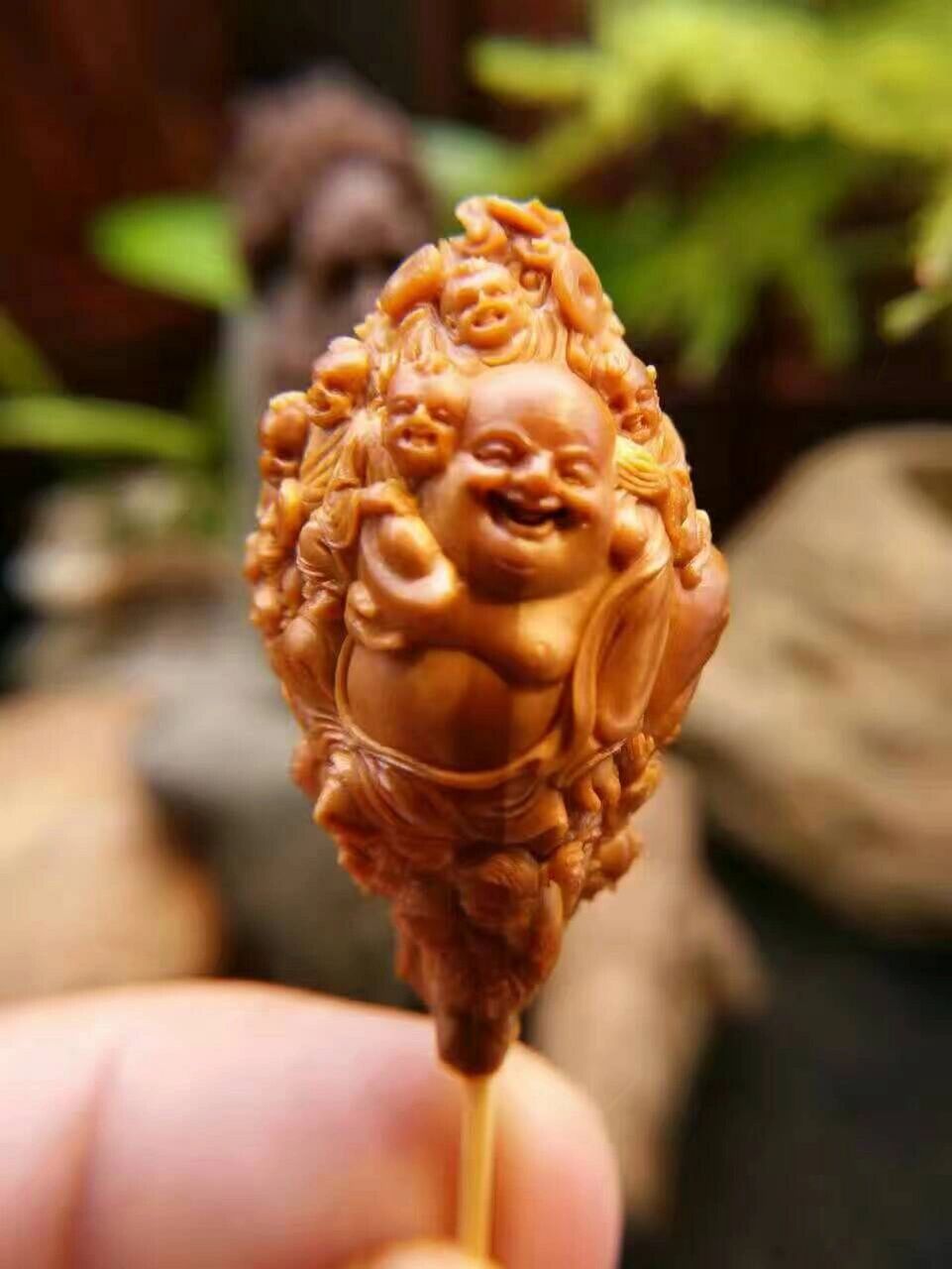 严根华本工作品--《十八童子戏弥勒》核雕 严根华本工作品--《十八