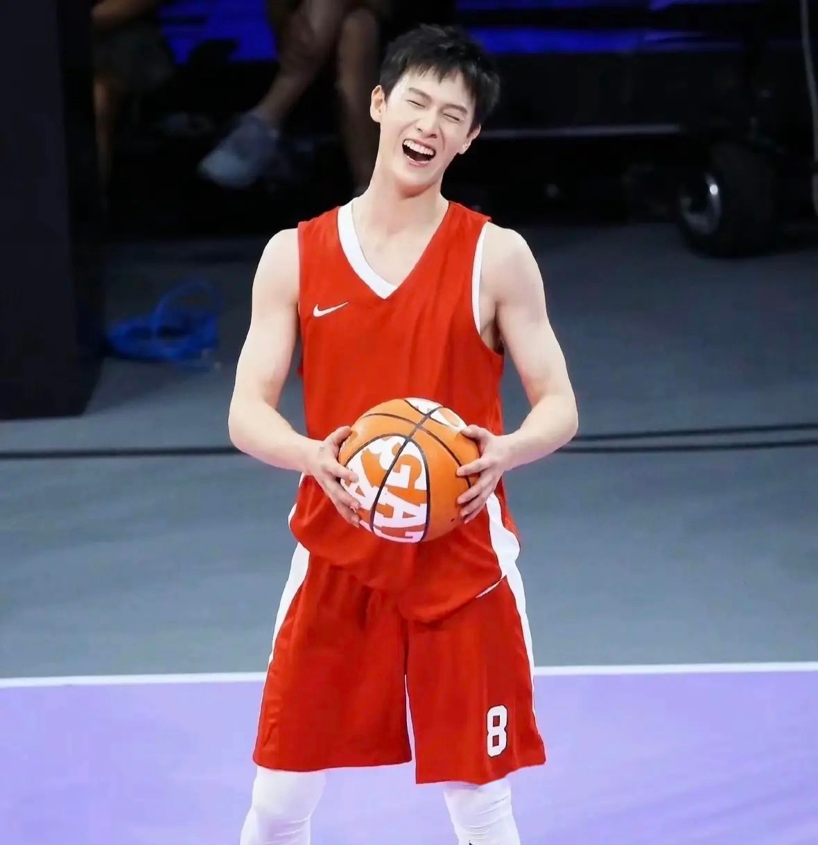 篮球约球