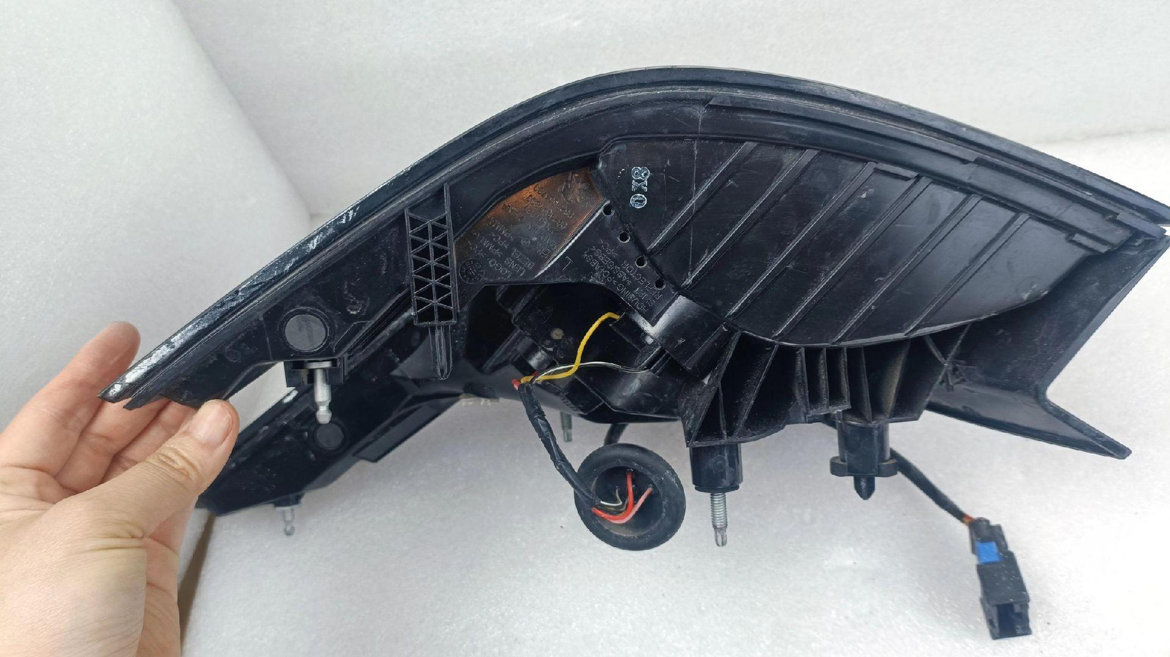 东风标致408尾灯总19-20款原厂拆.