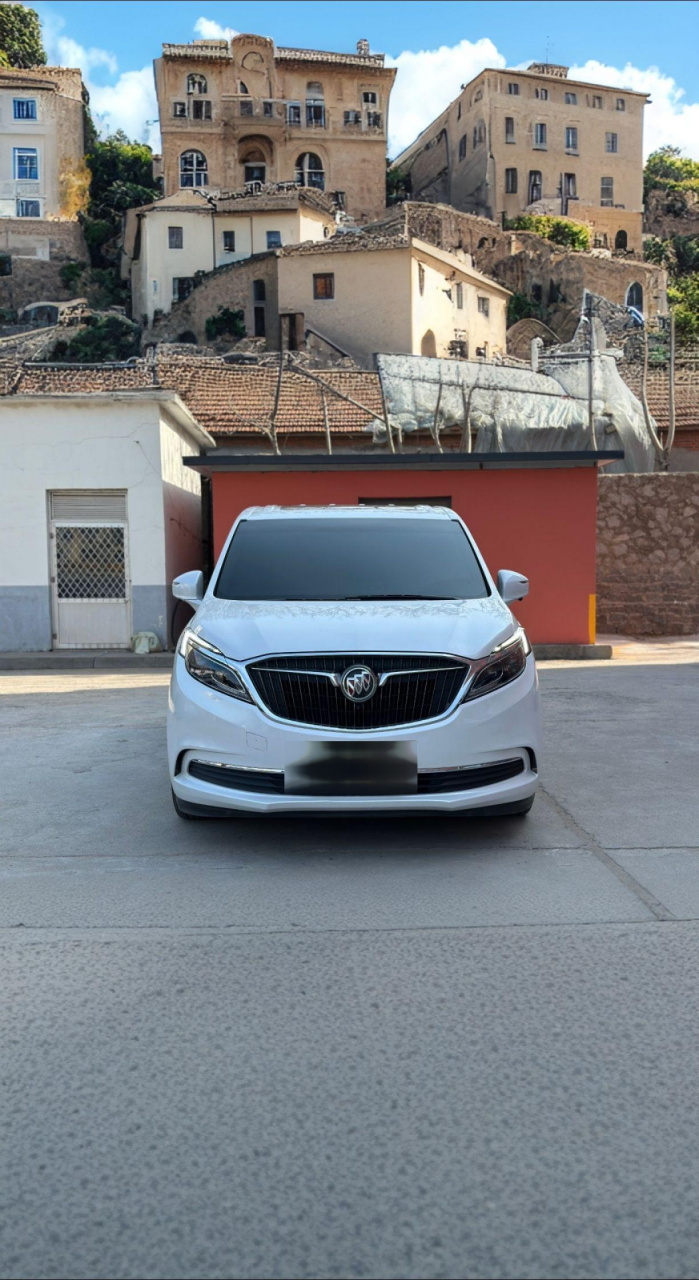 19年别克gl8es尊享,原版两个面喷漆,实表9万公里,电动门,360环影,新车