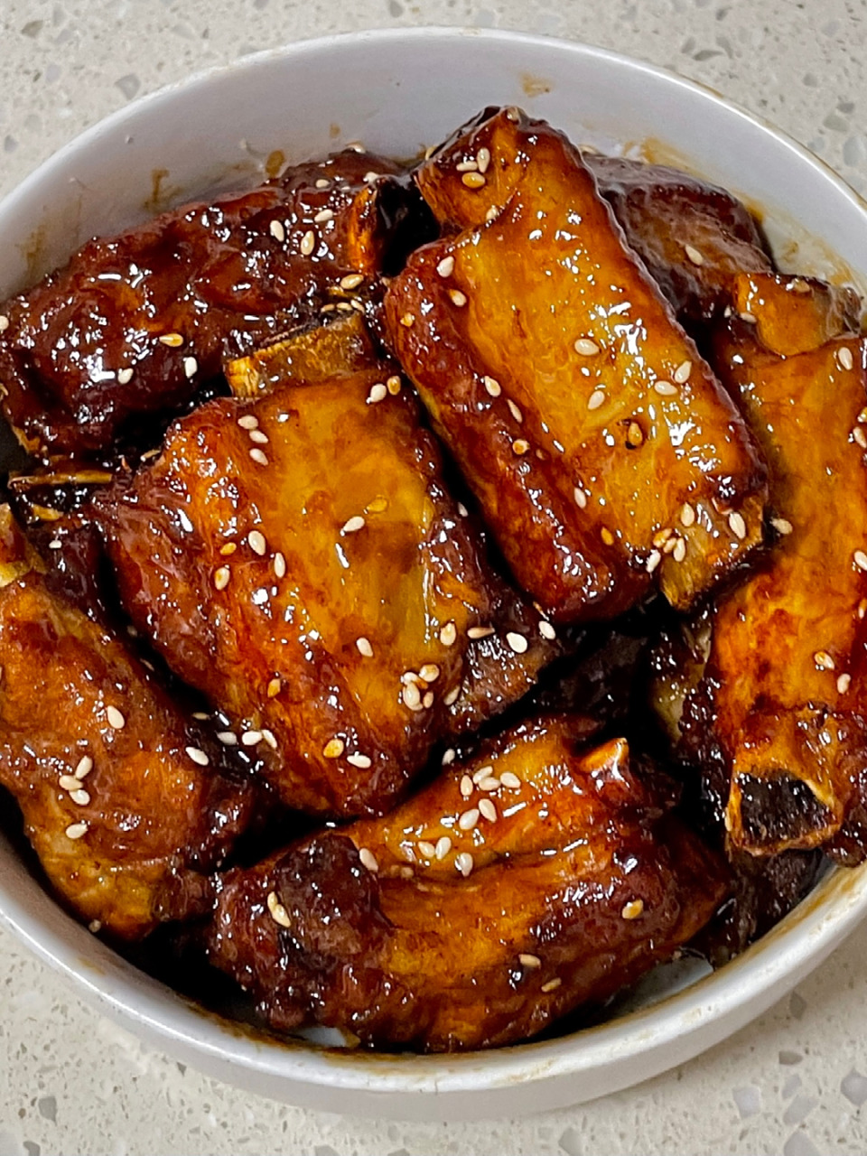 一出锅就满屋飘香的糖醋排骨 酸甜口的全家都爱吃! 酱香浓郁好下饭!