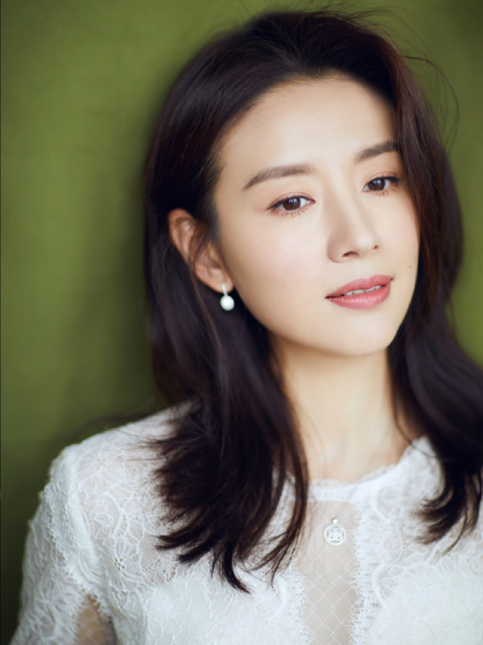 董洁|温柔的力量|气质美集| 董洁的长相,用一个词来形容的话,就是"