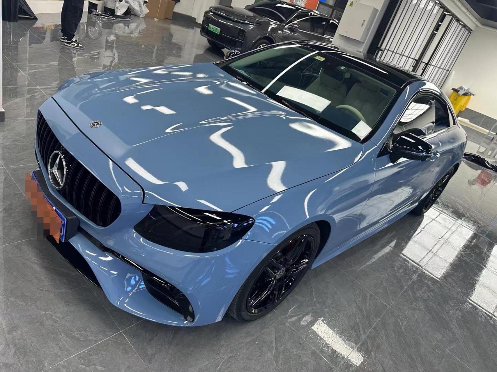 奔驰e酷派 内外升级改装 象牙白搭配游艇蓝内饰 amg包围搭配海风蓝改