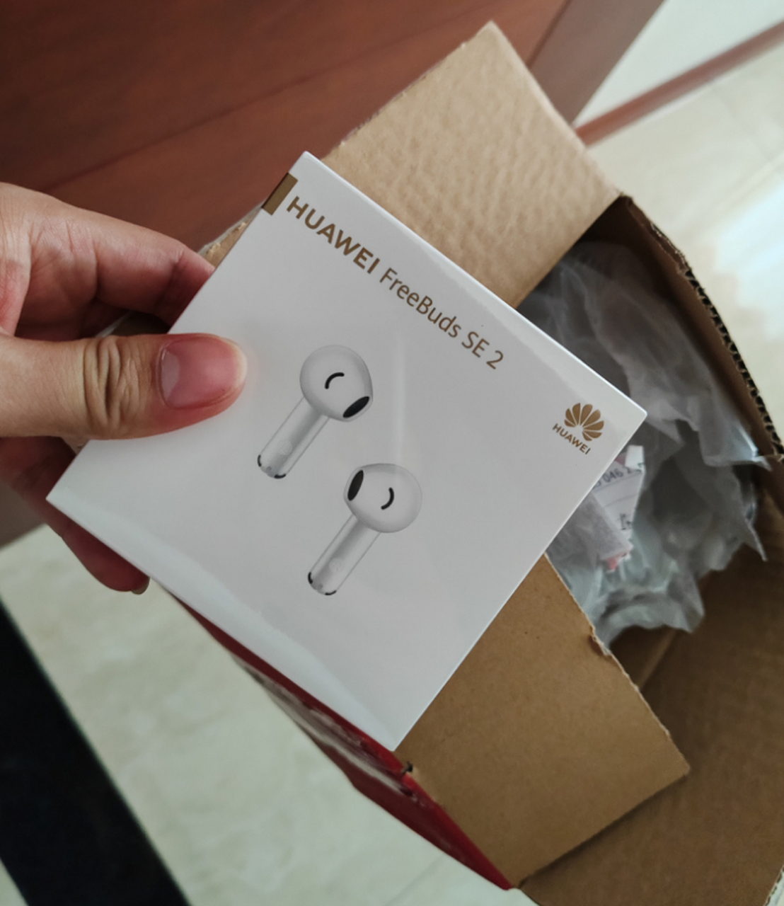 华为freebuds se2今天开售99179元起99 轻松实现高品质音乐享受!