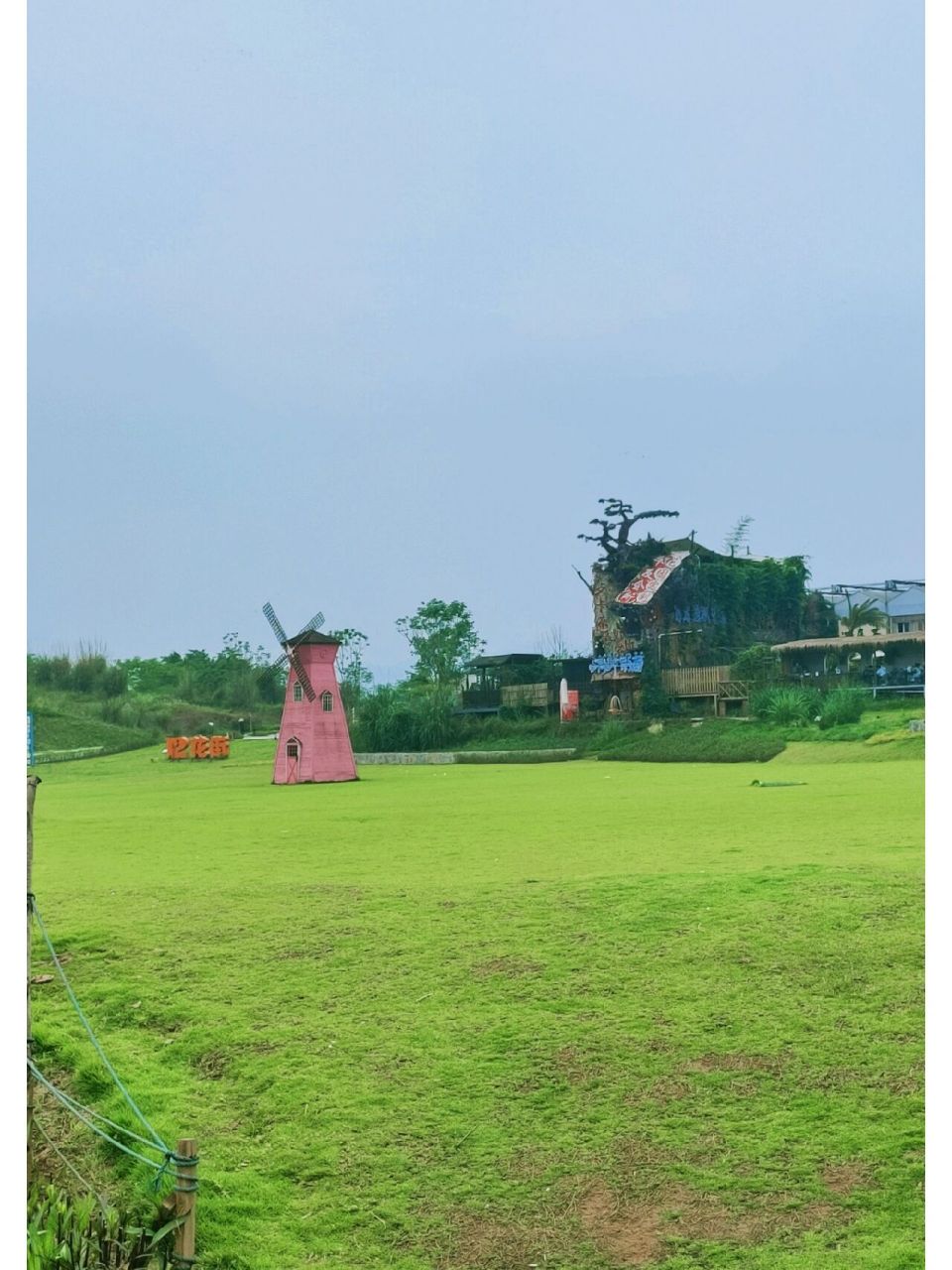重庆最大花市   宏帆望海花市打卡 93地址:宏帆望海花都,导航即可.