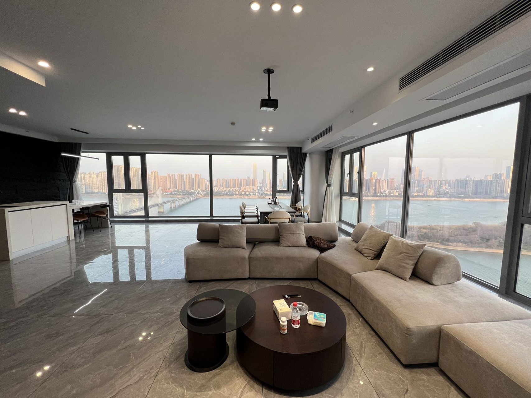 保利天禧～长沙江景十大豪宅大平层 如图所见 本人实际拍摄1比1 全屋