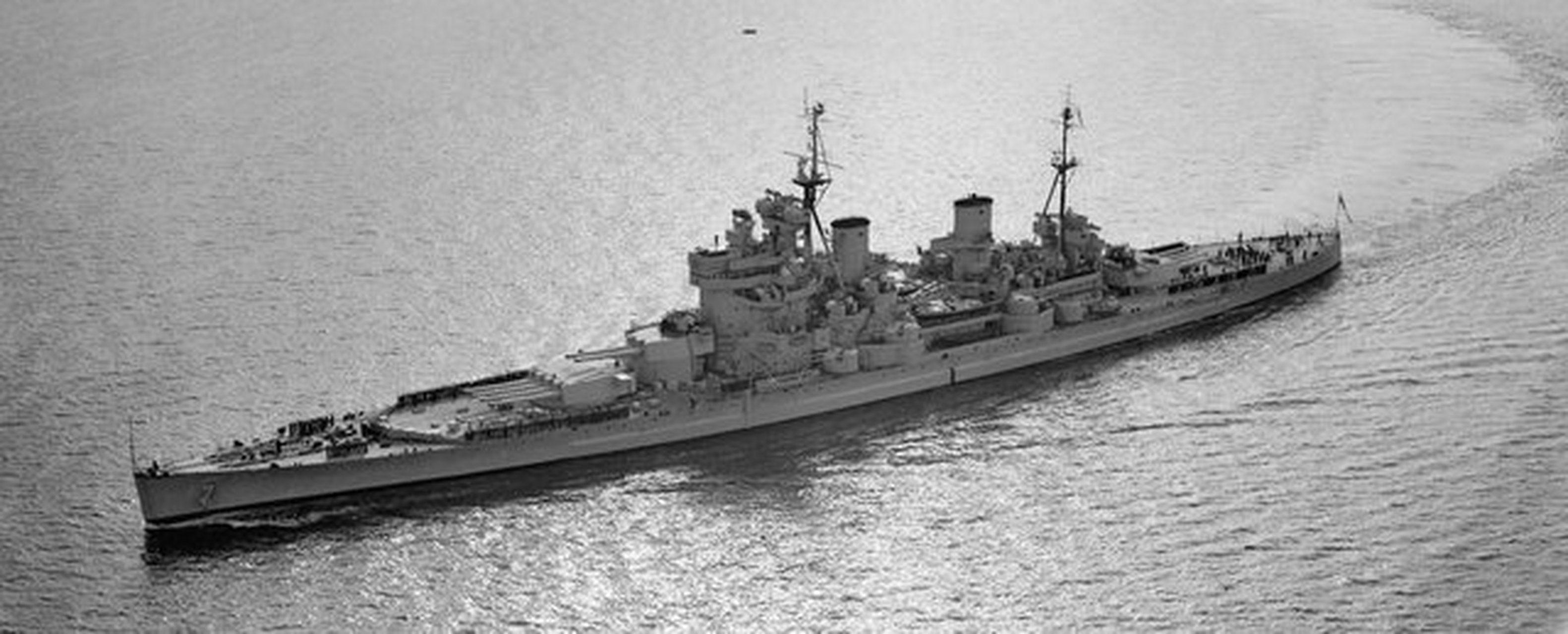 航行中的约克公爵号战列舰