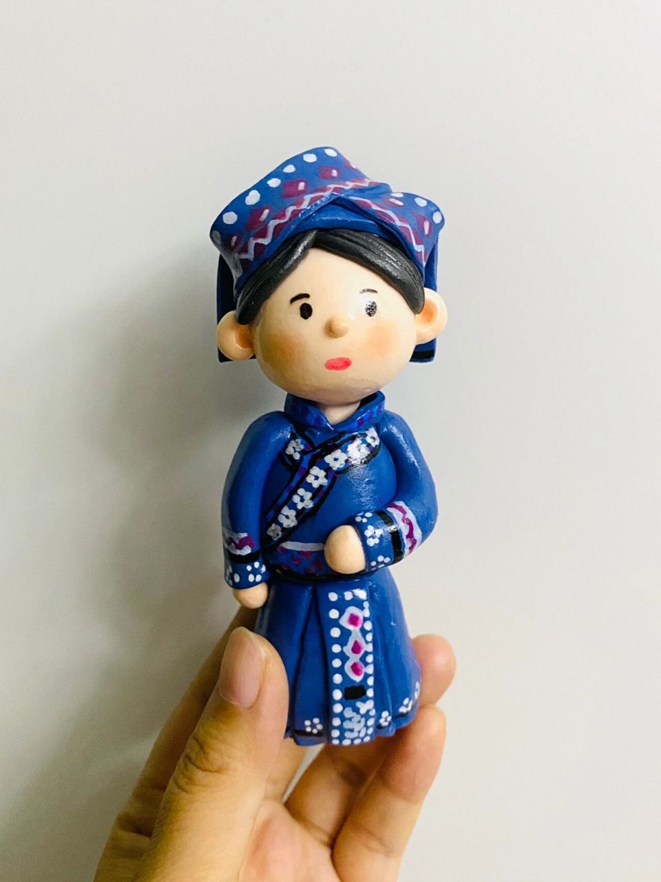 超轻黏土|民族娃娃之壮族 娃的幼儿园作业系列 参考了小姐姐的石塑