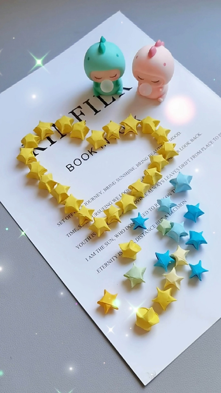 简单几步折一个 非常漂亮的立体小星星折纸,简单几步折一个幸运星!