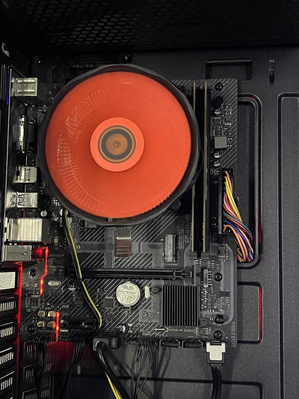 英特尔10代奔腾双核g6405,七彩虹h410m主板,七彩虹全新256g固态硬盘