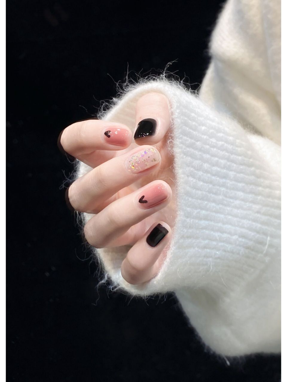 黑粉配78甜酷辣妹美甲 甜酷甜酷的黑粉搭配 黄皮肤也可以驾驭哦