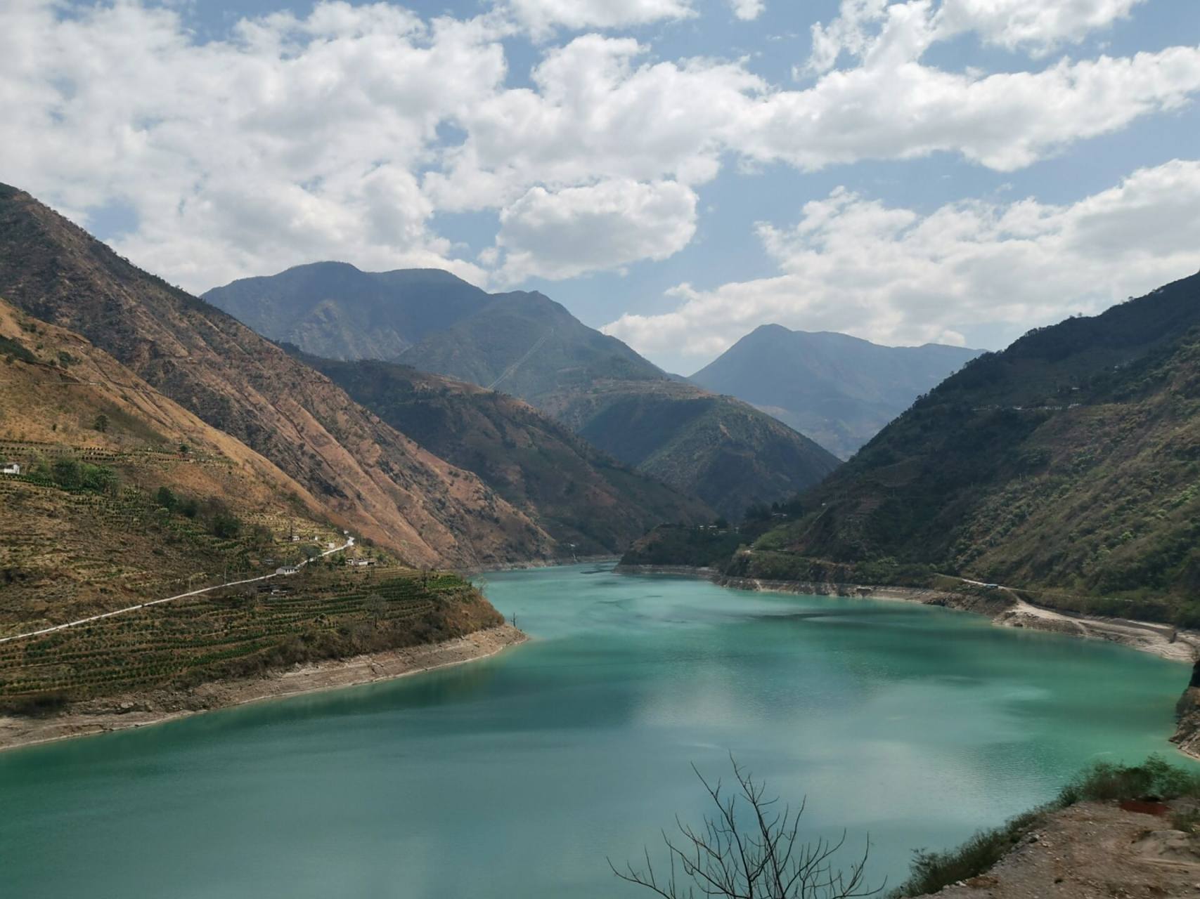 感受长征路——金沙江,大渡河,泸定桥 一直都很喜欢伟人的诗词,大气