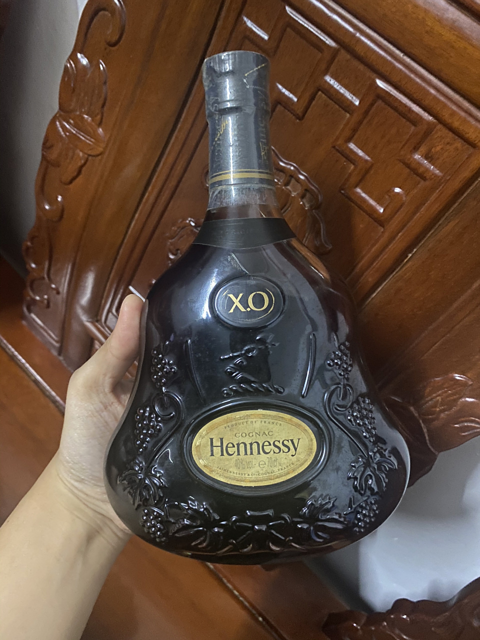 大家人帮我看看 这一瓶轩尼诗xo 700毫升 40度 存放了12年 值多少钱