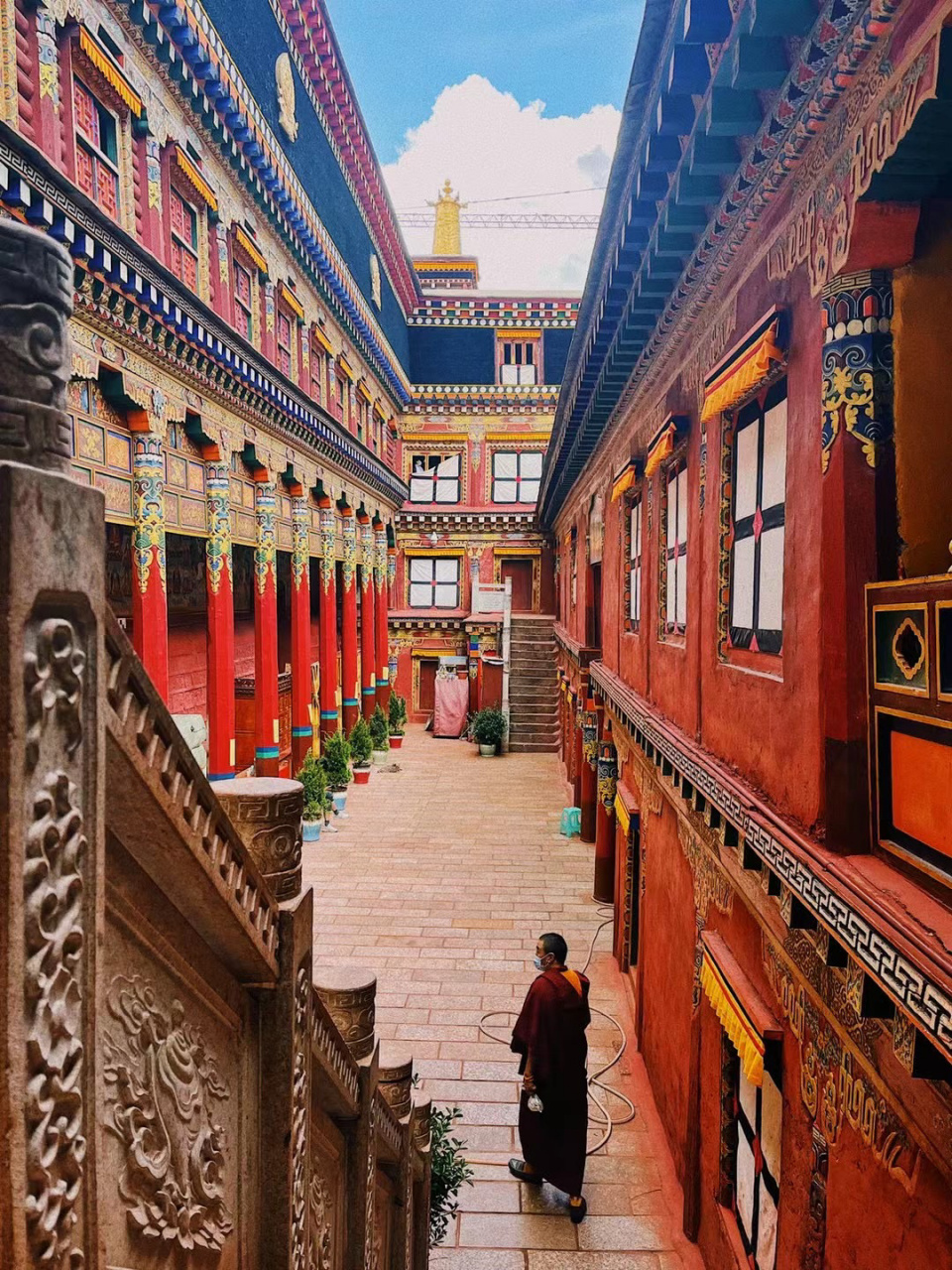 德格印经院 |感受藏区"百科全书"的沉静氛 中国三大印经院之一 整个