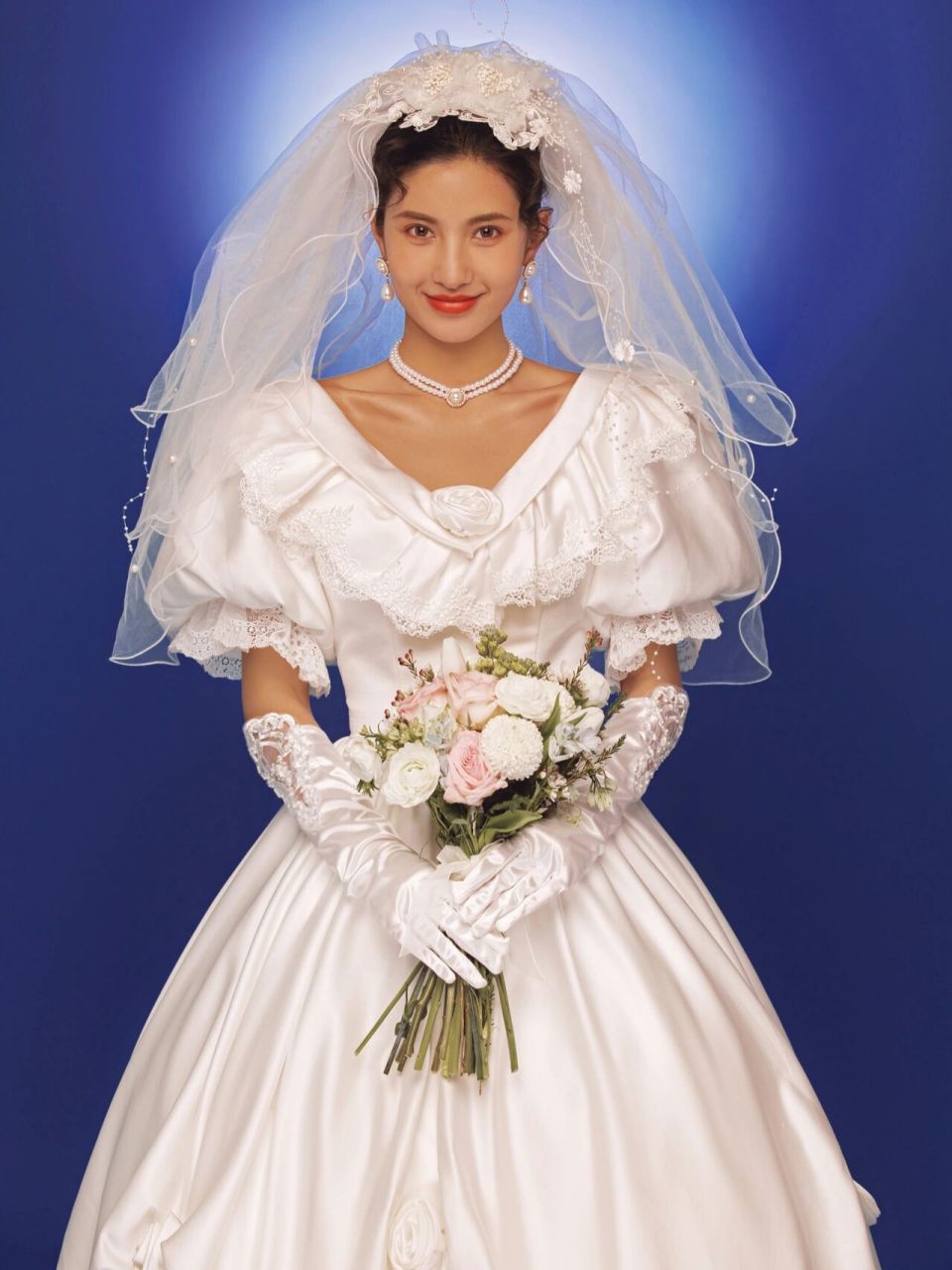 拍了毛晓彤同款复古港风婚纱照,成片太美01 成都婚纱照.