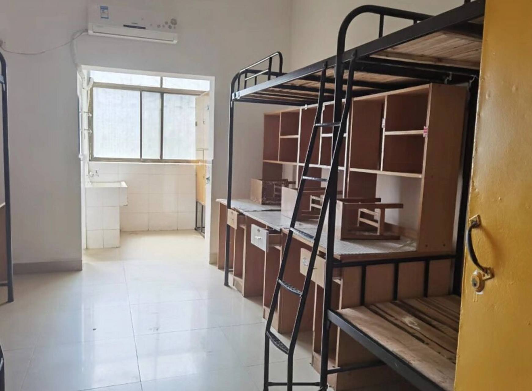 宿舍篇 宿舍环境 北校区   北校区的学生公寓有铭德苑,知止苑,博雅苑