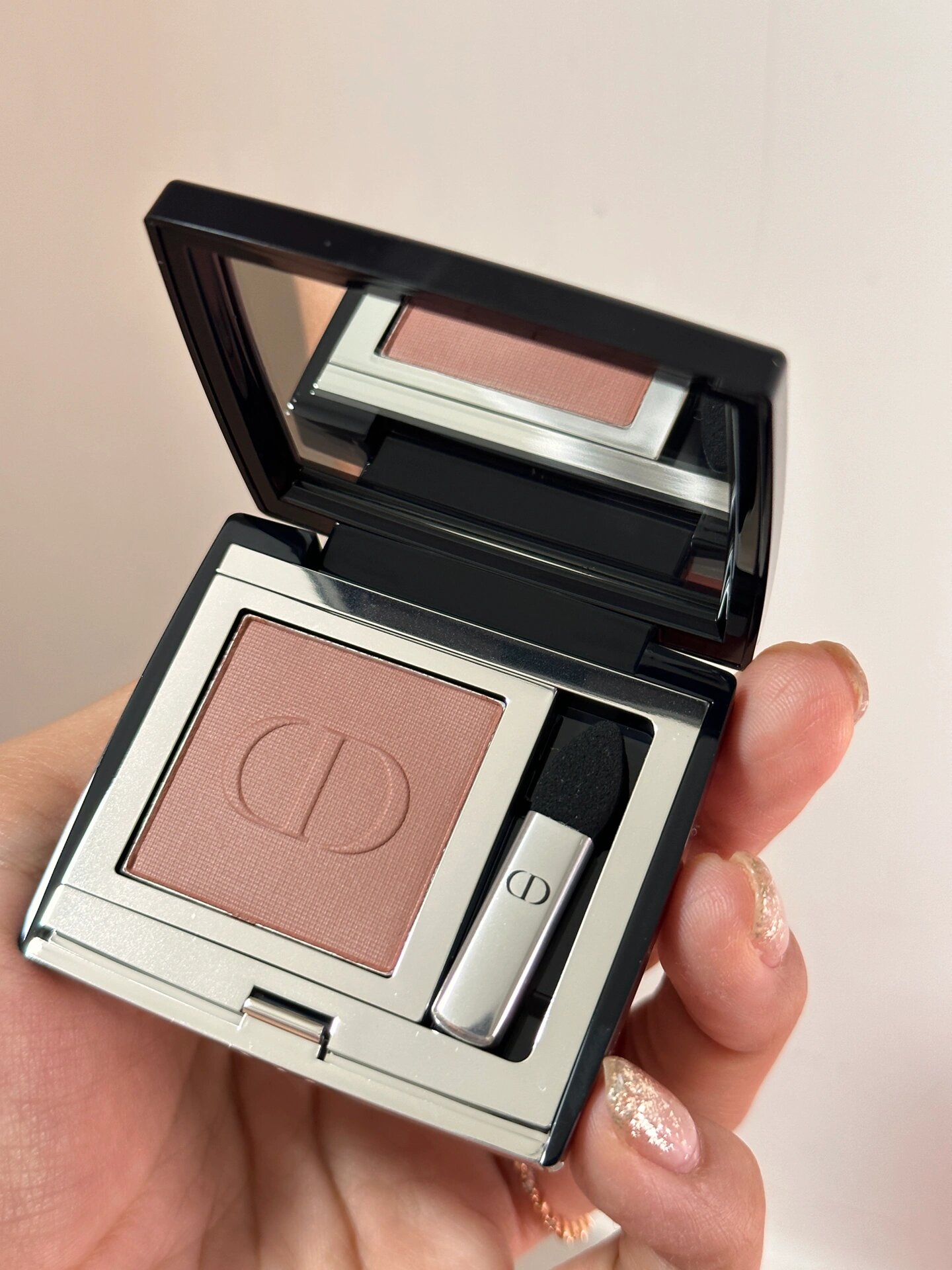 dior 单色眼影 # 763  哑光肉桂粉棕色 打底画臥蚕都感觉眼神很无辜