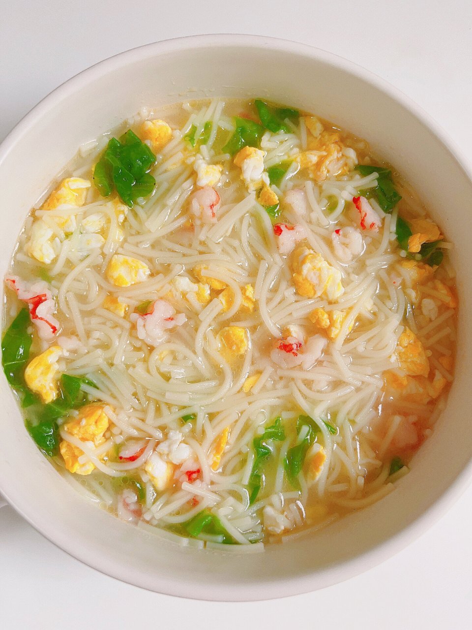 8m 宝宝辅食 | 鲜掉眉毛的快手虾仁鸡蛋面 豆芽对面食真的没有抵抗力