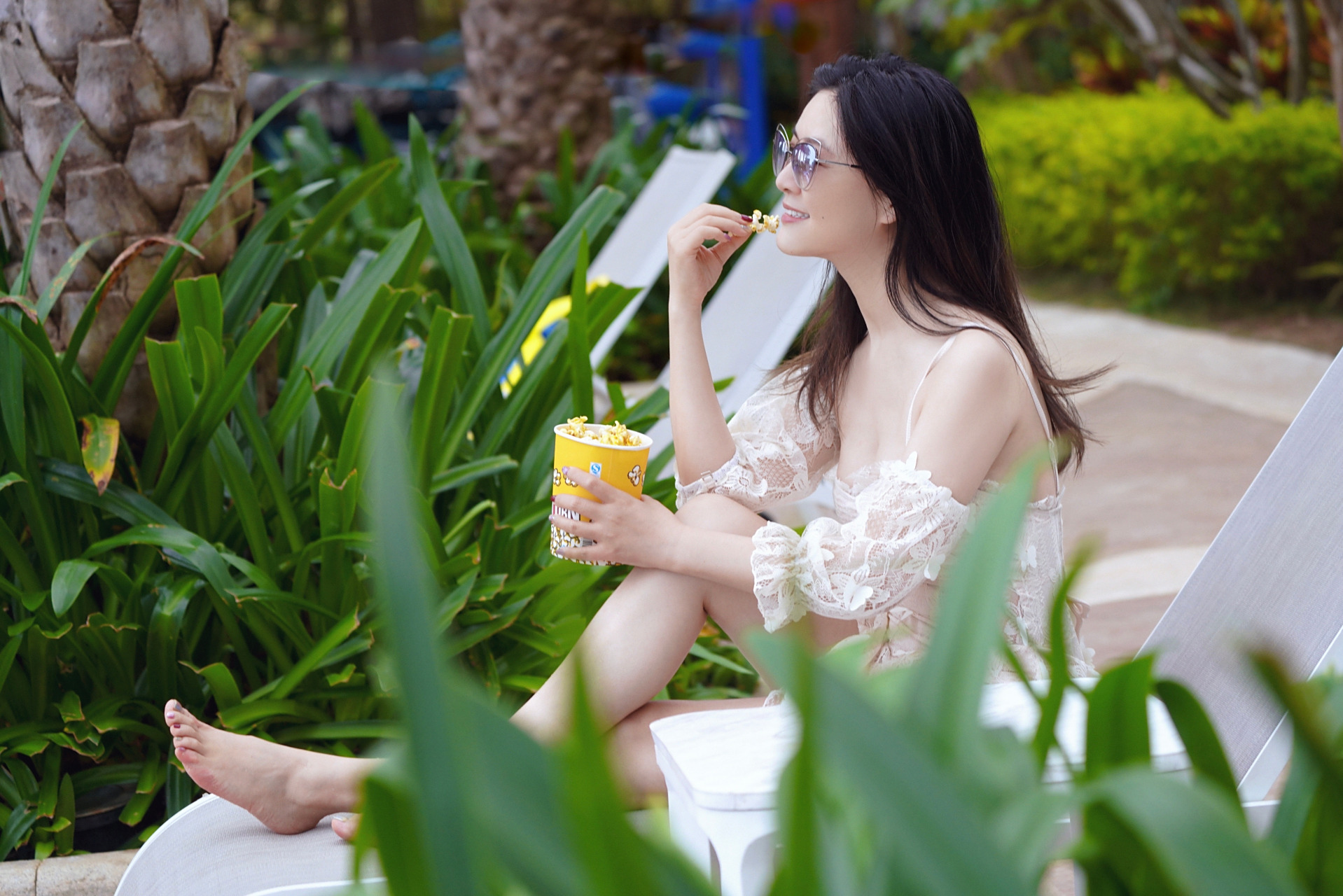 田海蓉,白色纱裙海滩休闲假日写真图集