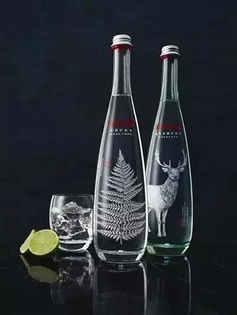 农夫山泉请英国设计师设计的高端饮用水,还是很高大上的!