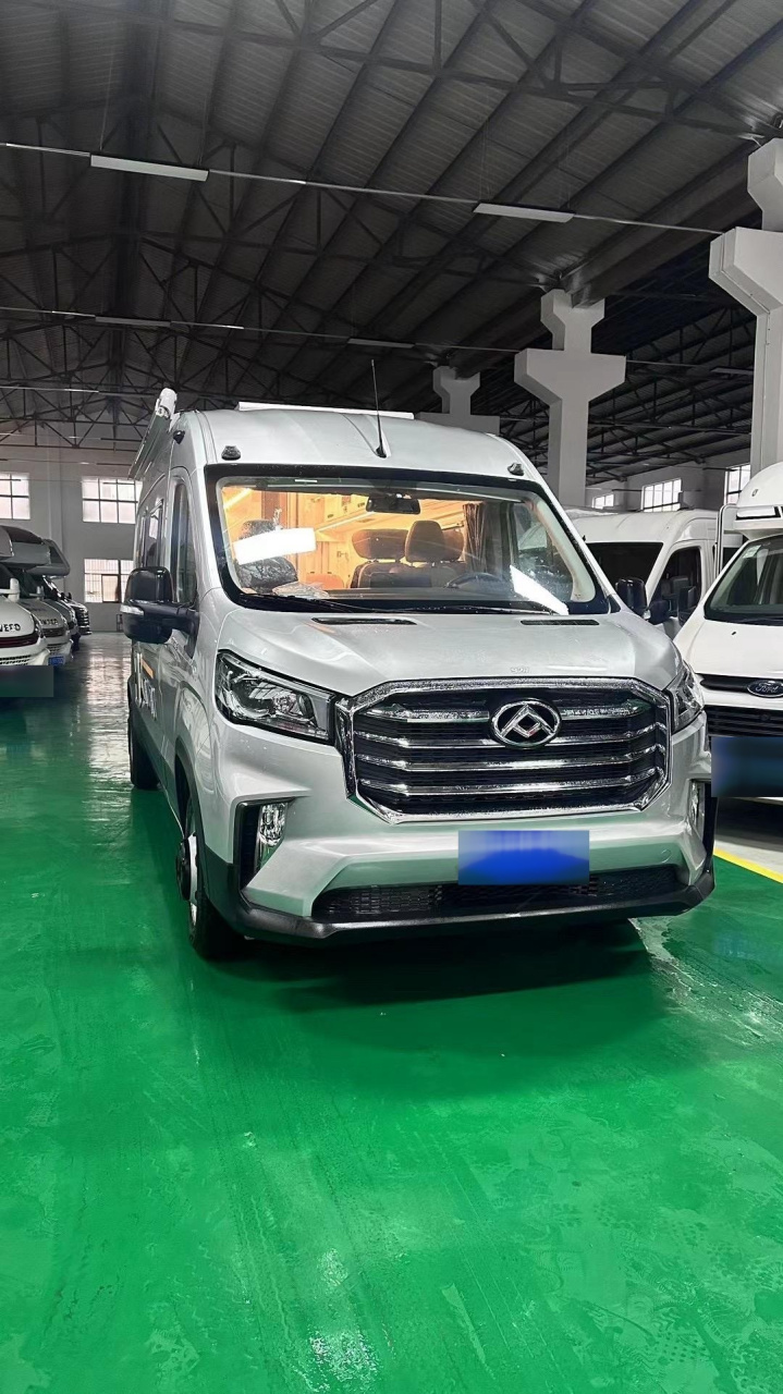 最新到店卫航v9002无中门b型房车,2024年2月份上牌,安全行驶6400