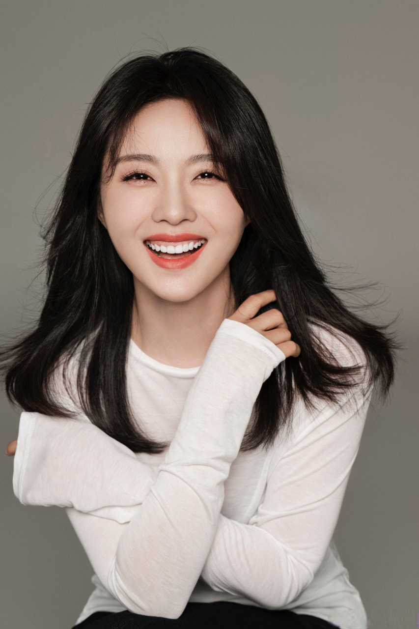 莫急[嘻嘻]这不就来了么[并不简单]#崔真真##崔真真