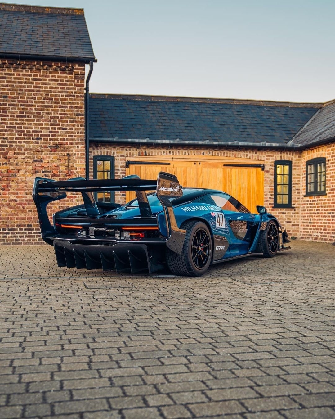 迈凯伦塞纳 gtr 本来已经以为塞纳已经够狠了 没想到还出了grt 版本