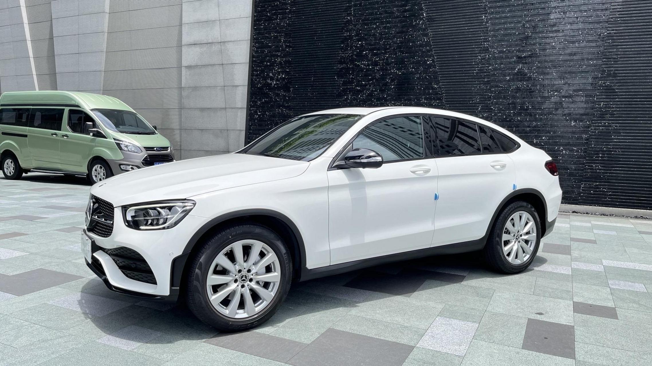 2020款 奔驰glc260 4matic 轿跑suv 入户2020年1月 里程:约2.