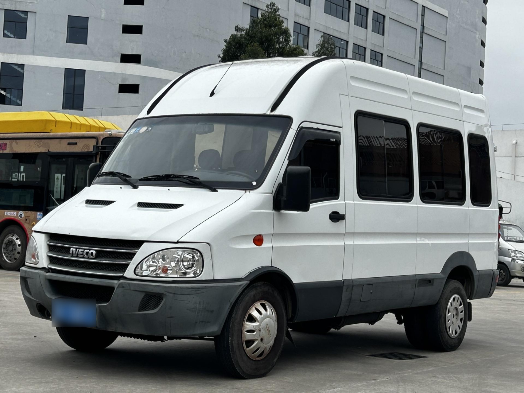 2015年依维柯宝迪a37.加长加高小型6座柴油2.5t一手车