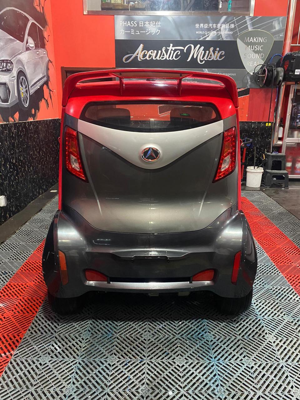 丽驰a01,小车质量没得说,大宽胎,空调哇凉,电动门窗.