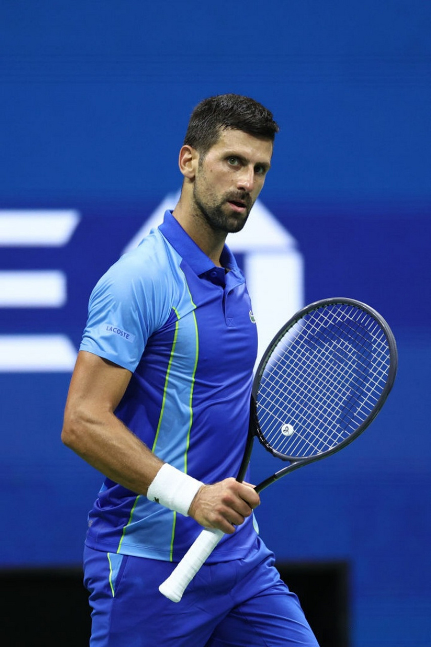 23座大满贯冠军得主,赛会2号种子nole德约科维奇 直落三盘,以6-2/7-5