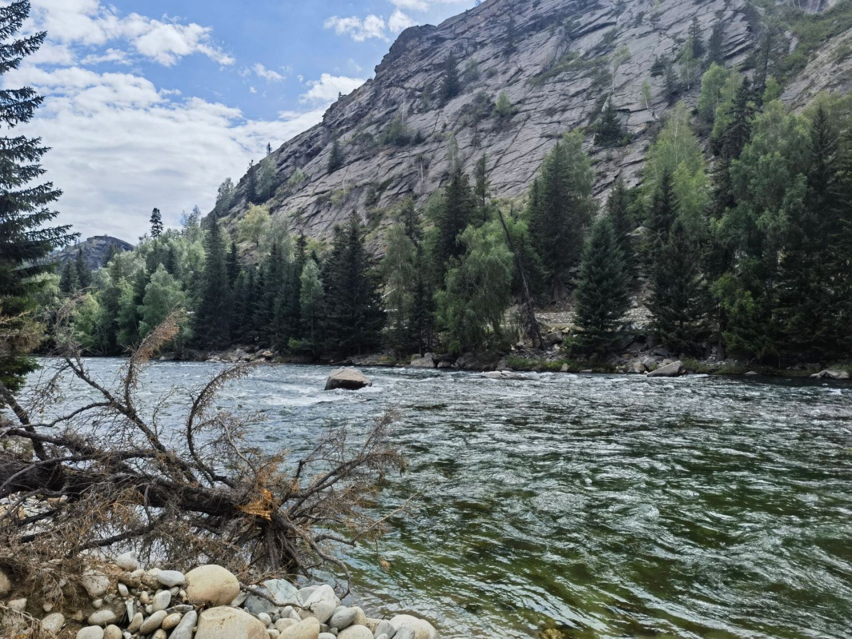 可可托海景区攻略  实际我的行程第2天: 乌鲁木齐9点出发—车程6小时