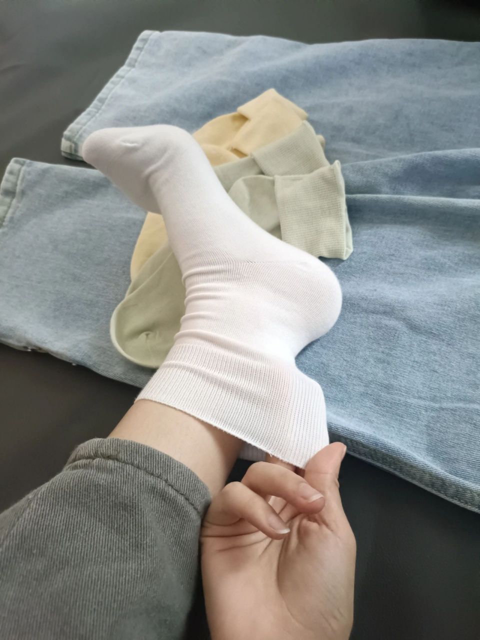 女生穿过的袜子图片