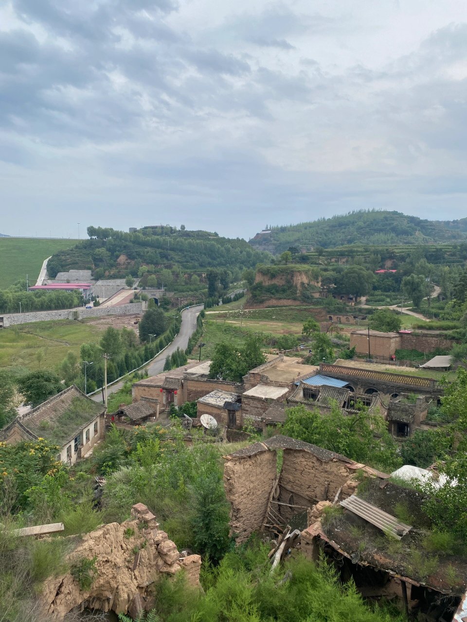 山西古村落|寿阳西草庄 99松塔水库附近 村落不大,两三家人家居住吧