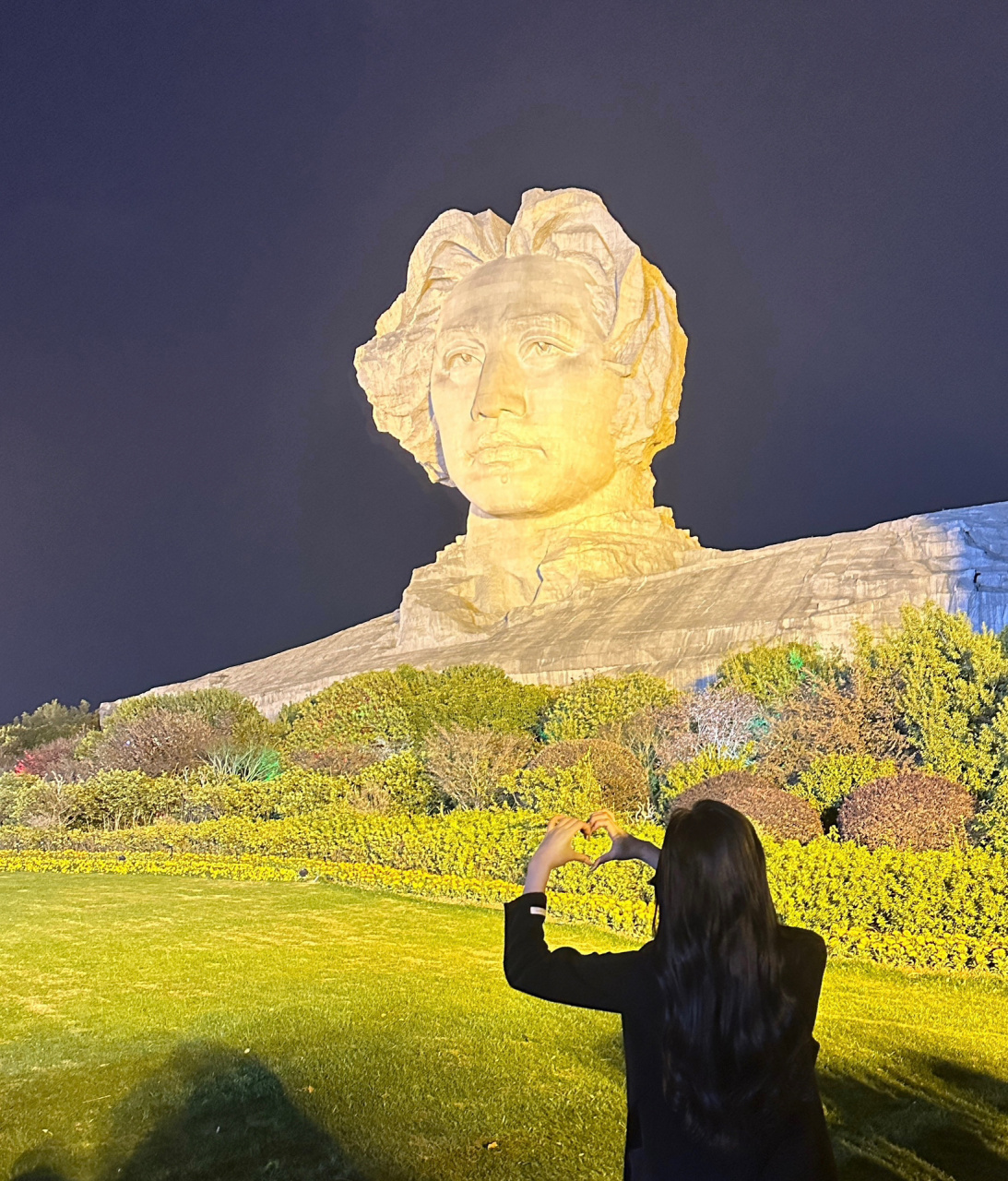 晚上9:00的橘子洲头🖤 在长沙最后一晚打卡📍橘子洲头 晚上很好看