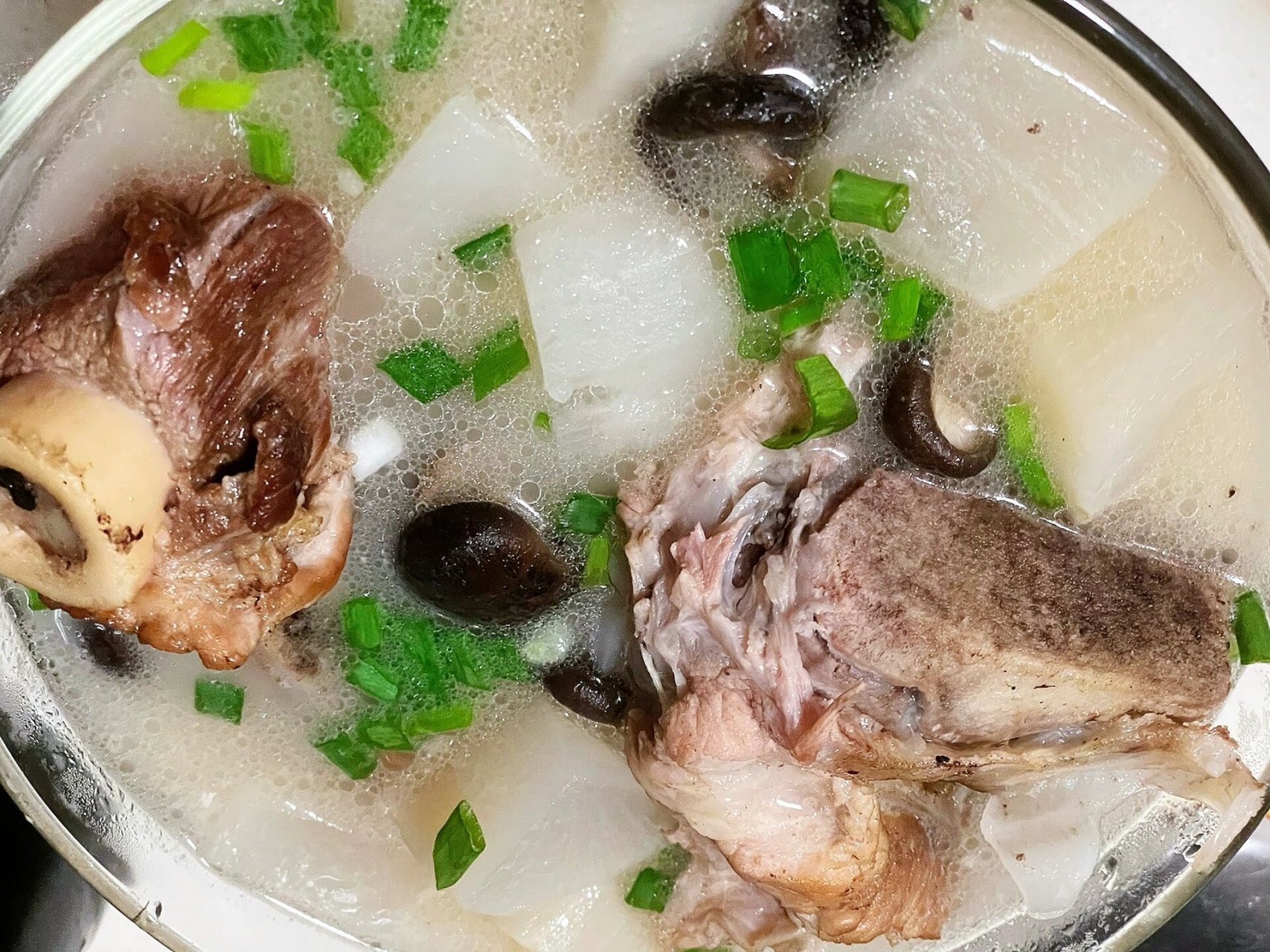 萝卜猪骨汤|秋冬季养生必备78 冬吃萝卜夏吃姜,萝卜具有润肺的功效