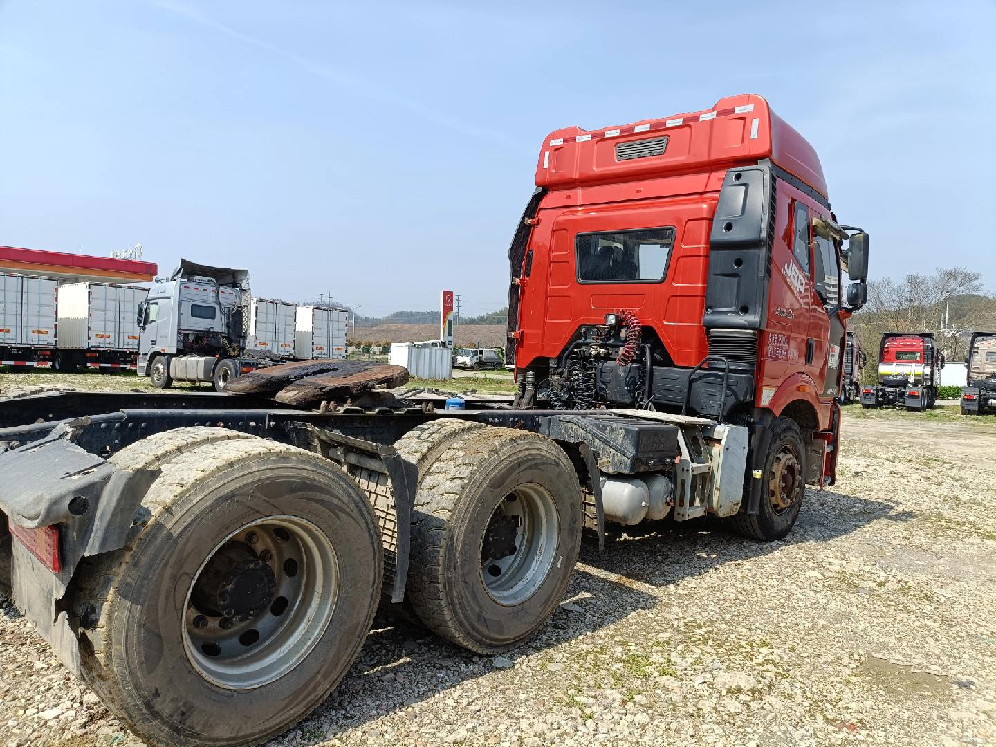 拖头车国五20年1月份460的智慧版,轻量化的车头保险到期,车况非常好