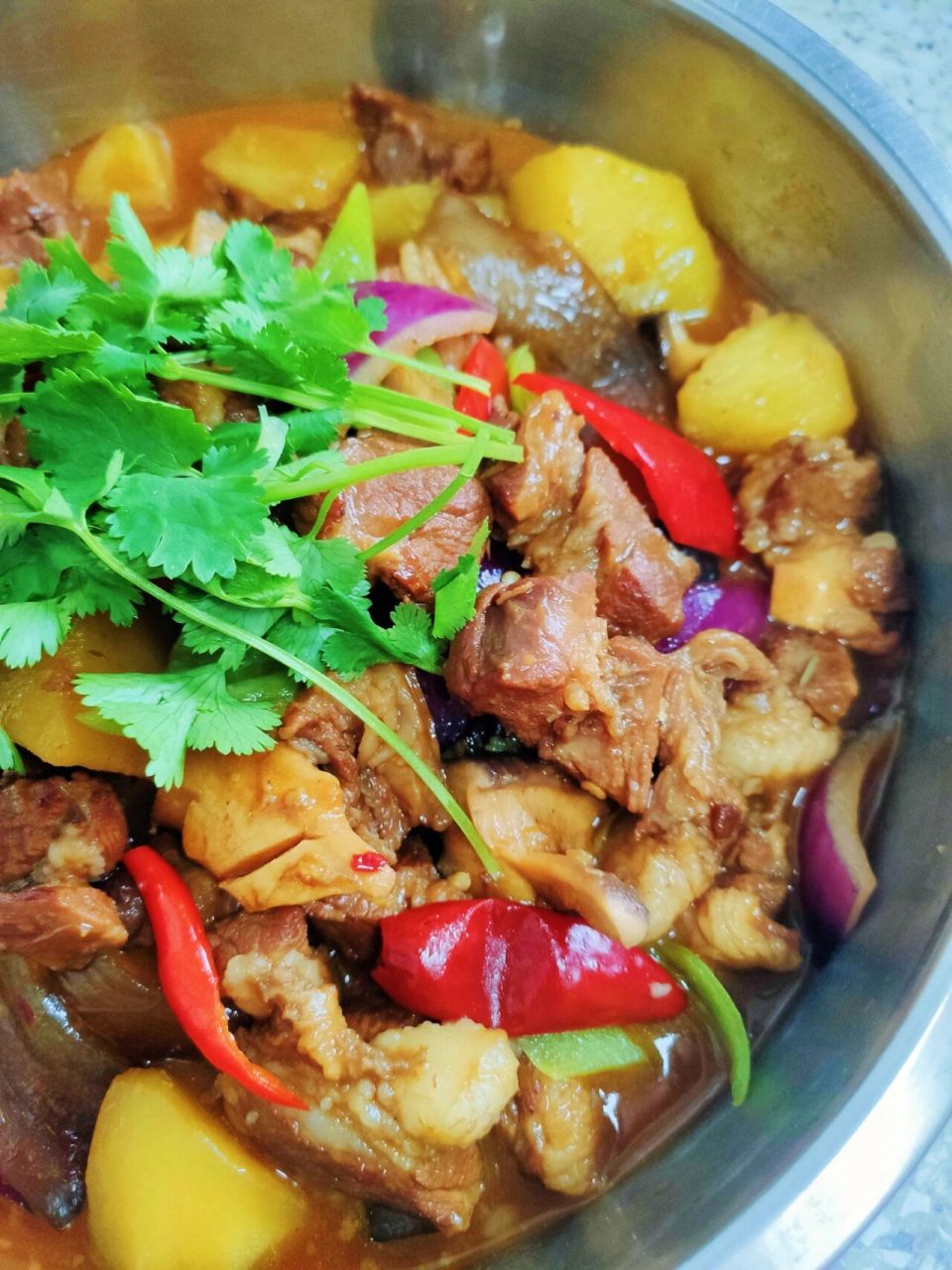 羊后腿肉试试这样做~入味又好吃 大盘羊肉做法,冬天越来越冷了,适合吃