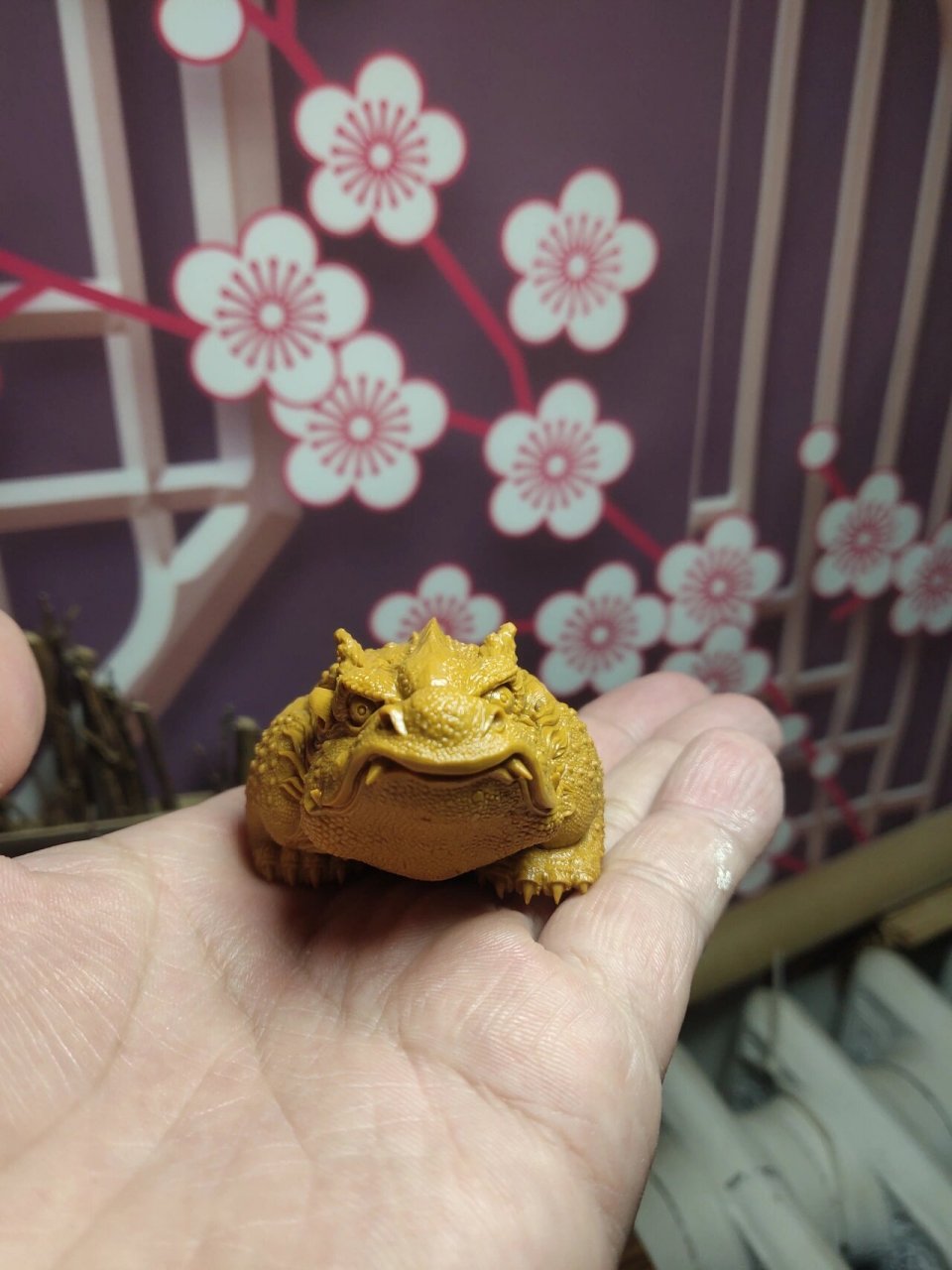 三腿金蟾 #玉雕# #收藏# #手工雕刻# 新年第一件作品,三腿金蟾,祝福