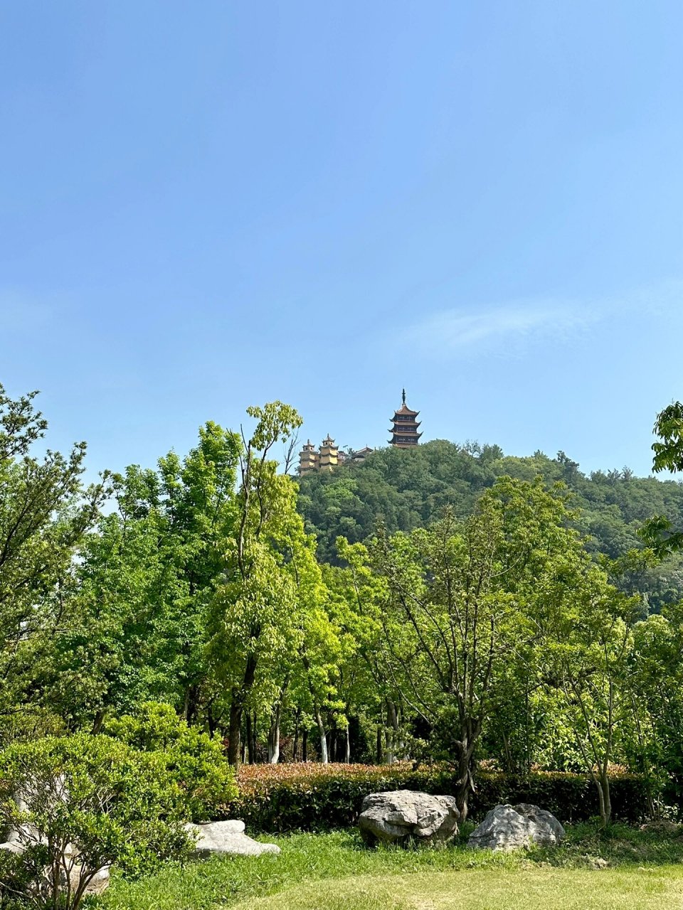 狼山,江苏南通 江海第一山,山高109米的狼山 自然风光人文景观交相