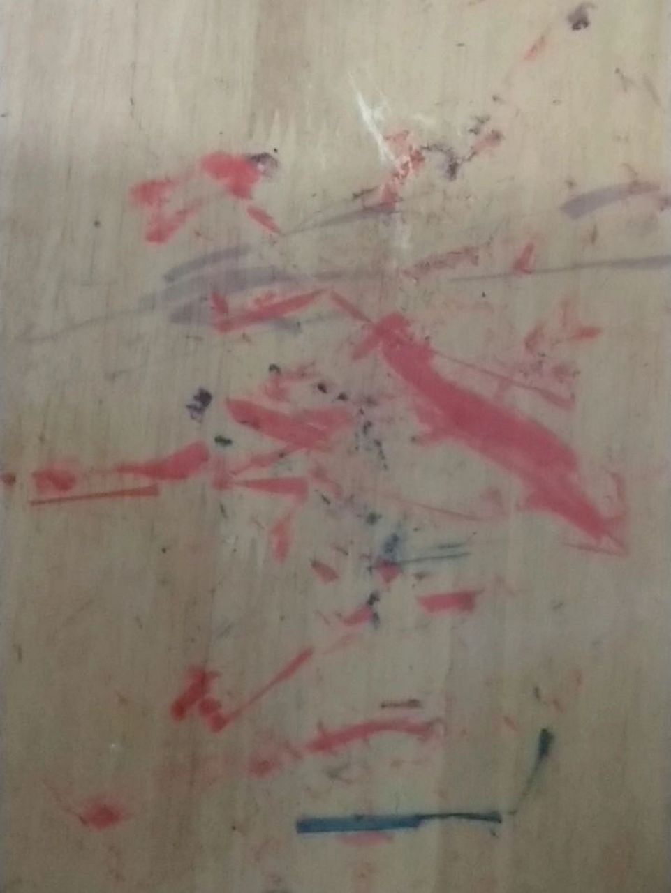 去除桌子上的马克笔印 家有熊孩子,桌子上画的都是马克笔印和铅笔印