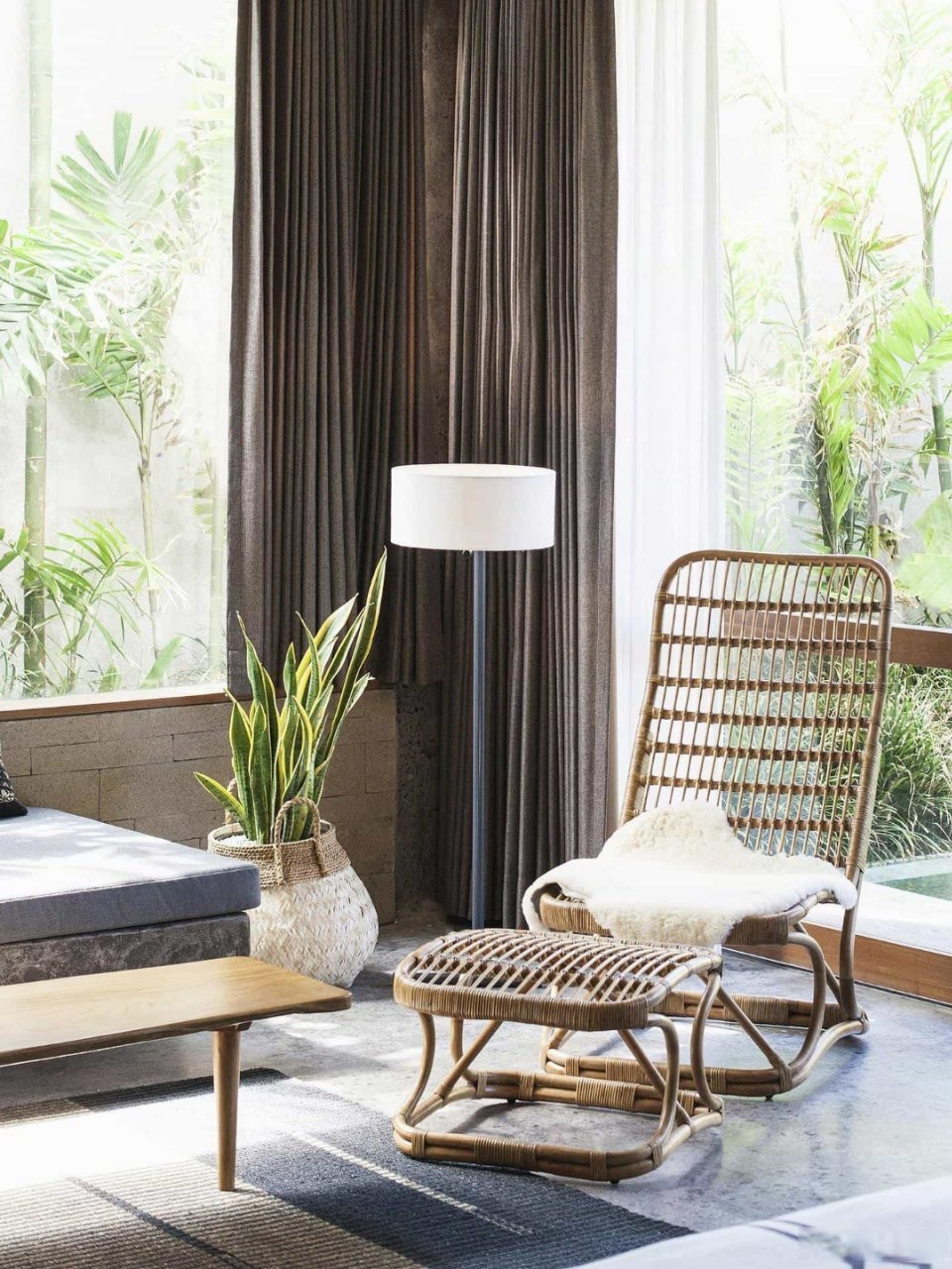 紧绷的弦容易断,人生张弛有度才好.