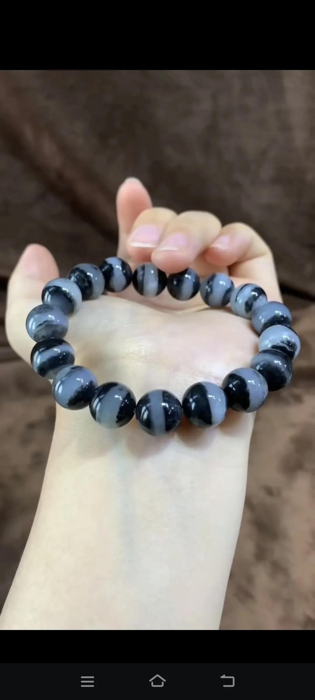 因为你独一无二,所以它与众不同,结缘精美青花籽料手串,美美的一线天